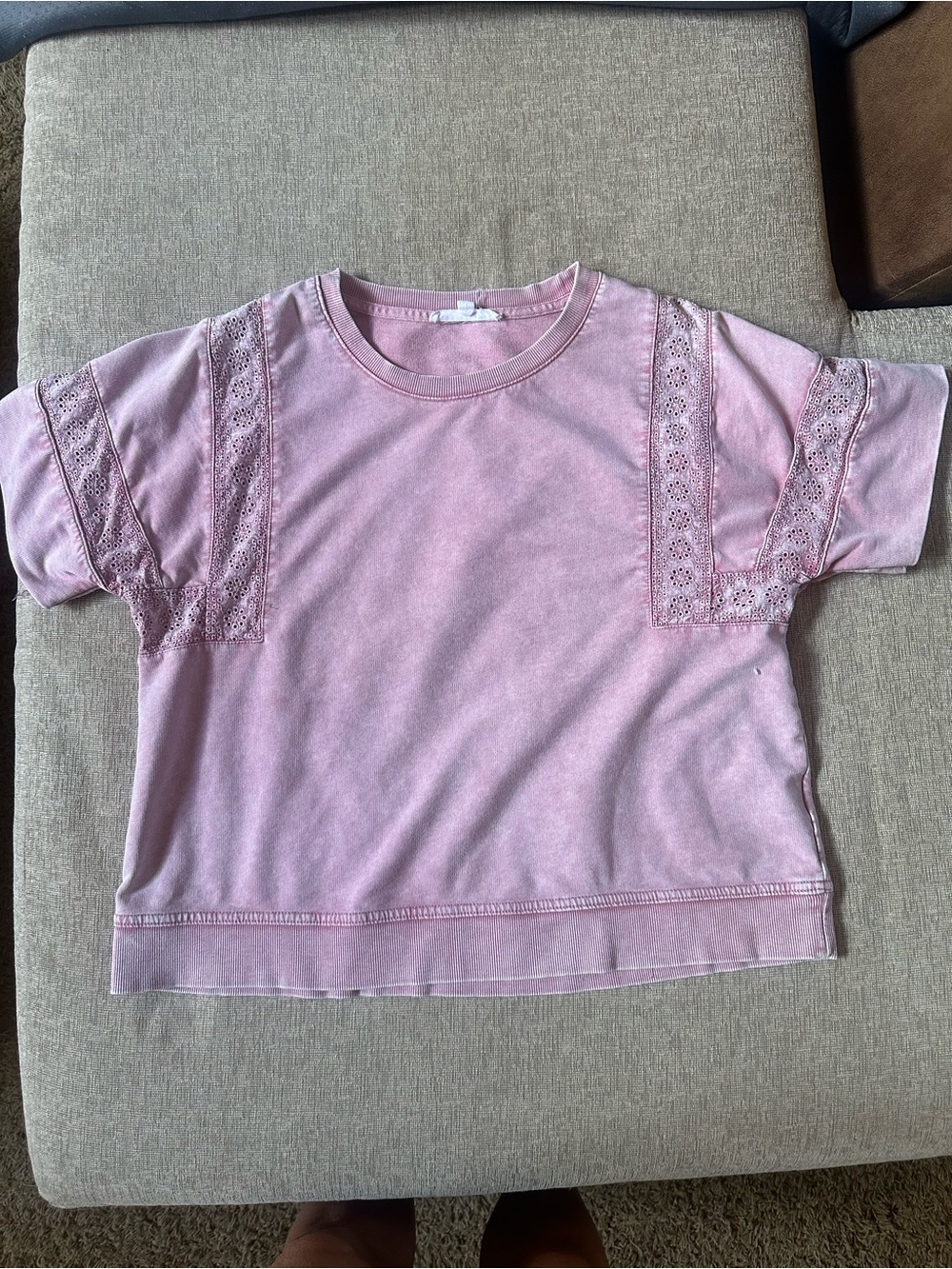 Jane + Delancey snow wash French Terry Crew neck Lace trim top small